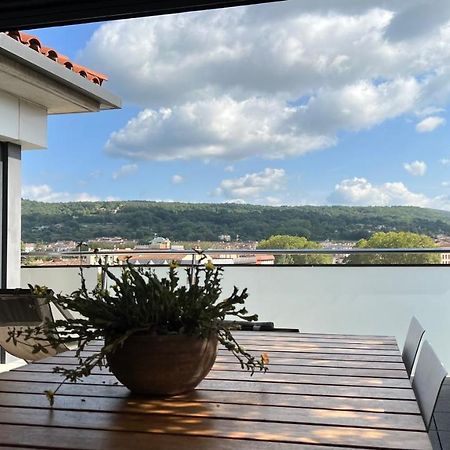 Atico De Diseno Con Terraza En El Centro De Olot Appartement Buitenkant foto