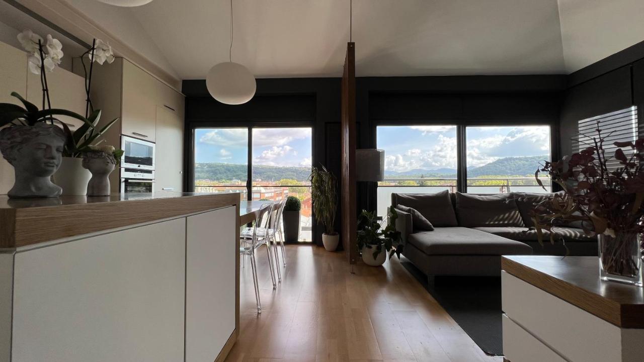 Atico De Diseno Con Terraza En El Centro De Olot Appartement Buitenkant foto