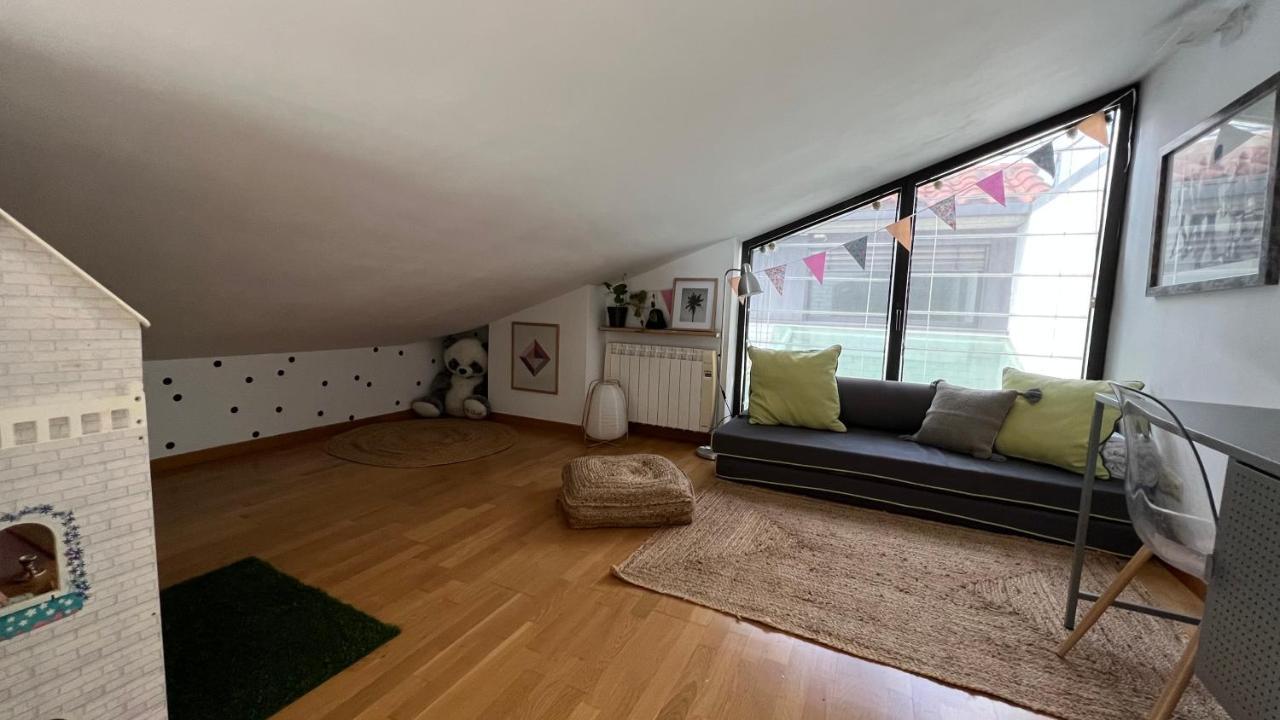 Atico De Diseno Con Terraza En El Centro De Olot Appartement Buitenkant foto